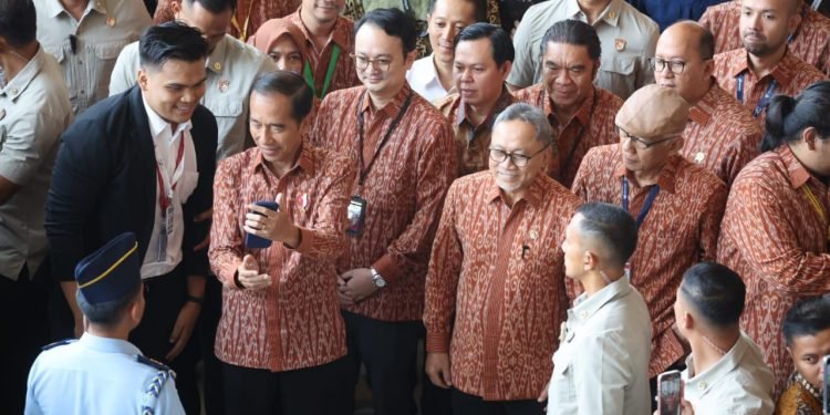 Pj Gubernur Banten Al Muktabar Dampingi Presiden Jokowi Buka TEI 2024