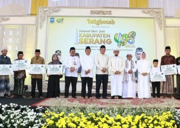 Hadirkan Ustadz Adi Hidayat, Ribuan Warga Hadiri Istighosah HUT ke-498 Kabupaten Serang