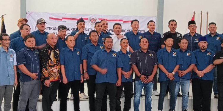 Rian Nopandra Lantik Pengurus PWI Kabupaten Serang Periode 2024-2027
