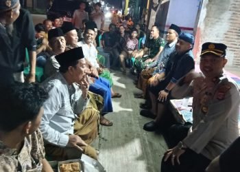 Ngobrol Bareng Warga di Pos Ronda, Ini Pesan Kamtibmas Yang Disampaikan Kapolres Serang