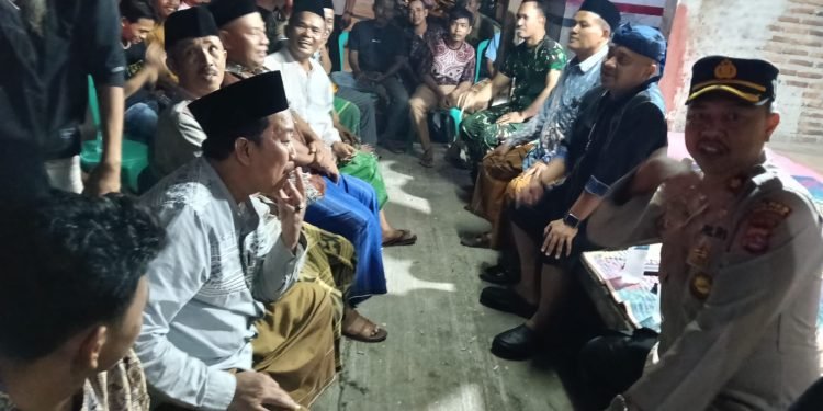 Ngobrol Bareng Warga di Pos Ronda, Ini Pesan Kamtibmas Yang Disampaikan Kapolres Serang