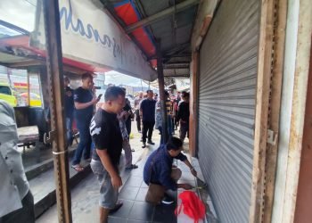 Gembok Dibuka, Pedagang Pasar Tambak Kembali Beraktivitas