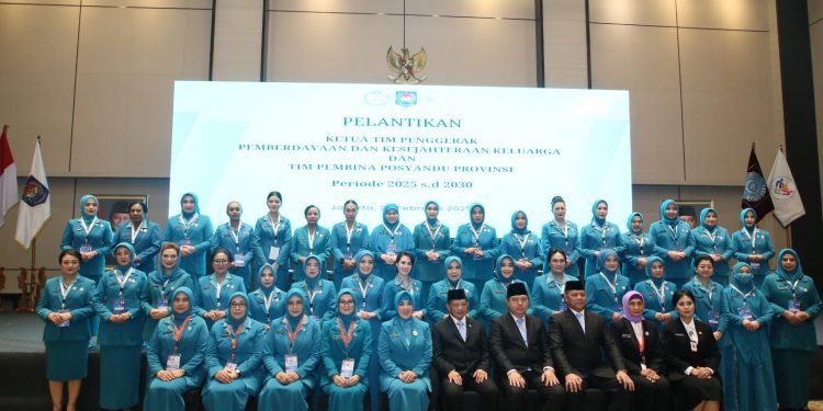 Tinawati Andra Soni Dilantik Tri Tito Karnavian Sebagai Ketua TP PKK dan Pembina Posyandu Provinsi Banten