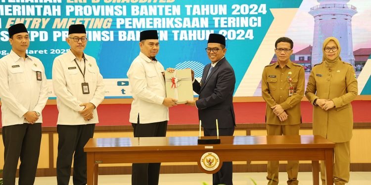 Gubernur Andra Soni Serahkan LKPD Unaudited Pemprov Banten TA 2024 ke BPK
