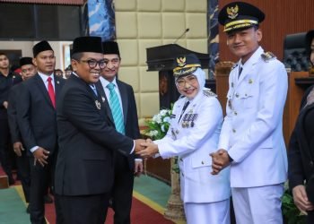 Gubernur Andra Soni Minta Bupati dan Wakil Bupati Pandeglang Adil dan Tidak Korupsi