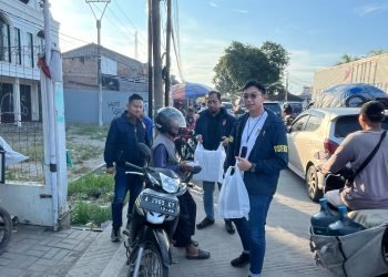 Bulan Ramadhan Penuh Berkah, Satreskrim Polres Serang Bagikan Takjil