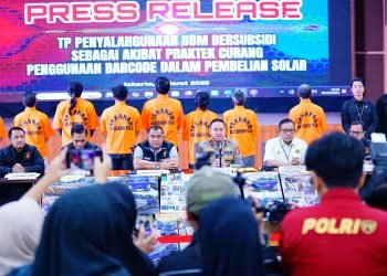 Bareskrim Polri Ungkap Kasus Penyalahgunaan BBM Bersubsidi di Jawa Timur dan Jawa Barat, Sita 16.400 Liter Solar Ilegal