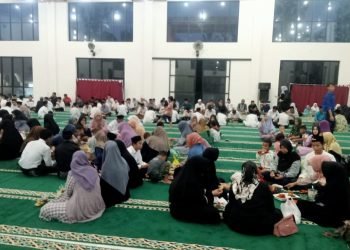 Kasatbinmas dan Kapolsek Petir Hadiri Acara Buka Puasa Bersama di Ponpes Sohibul Muslimin
