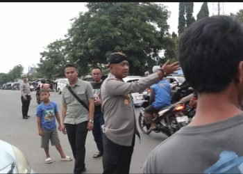 Berkah Bulan Ramadhan, Kapolres Serang Bagikan Takjil dan Minuman Bervitamin Pada Pengendara