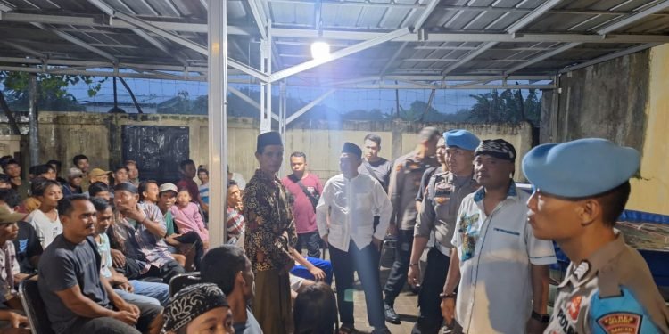 Program Ketapang Berbuah Manis: Kapolres Serang Panen Ikan dan Buka Puasa Bersama Warga