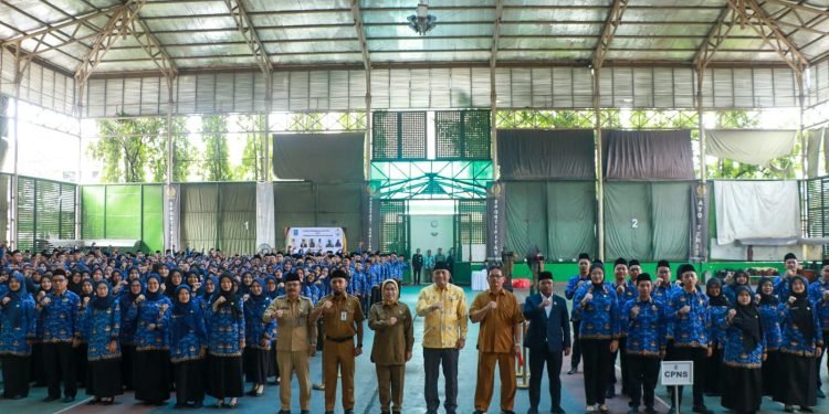Bupati Serang Lantik Ratusan CPNS dan PPPK Formasi 2024