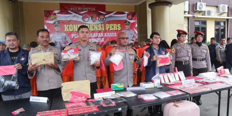 Polres Serang Gagalkan Penyelundupan 3 Kg Sabu ke NTB, Dua Wanita Ditangkap