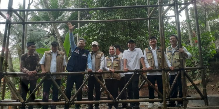 Gus Ipul Dorong Desa Mandiri di Talaga: Bank Sampah Inovatif dan Ketahanan Pangan