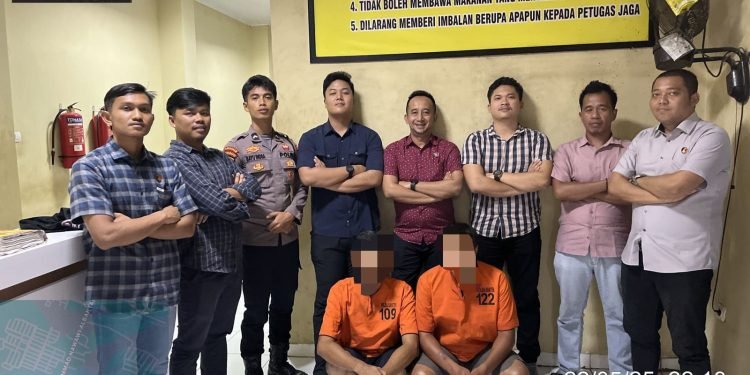 Dua Pria Ditangkap Polda Banten Terkait Penggelapan Dump Truck