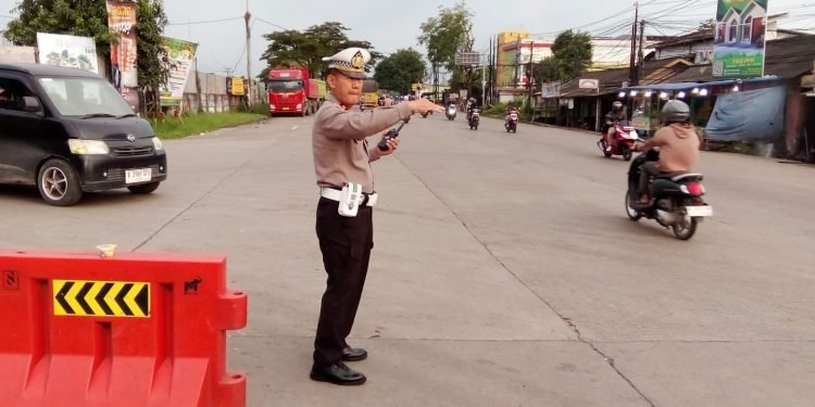 Polres Serang Jaga Kelancaran Lalu Lintas di Jalur Utama