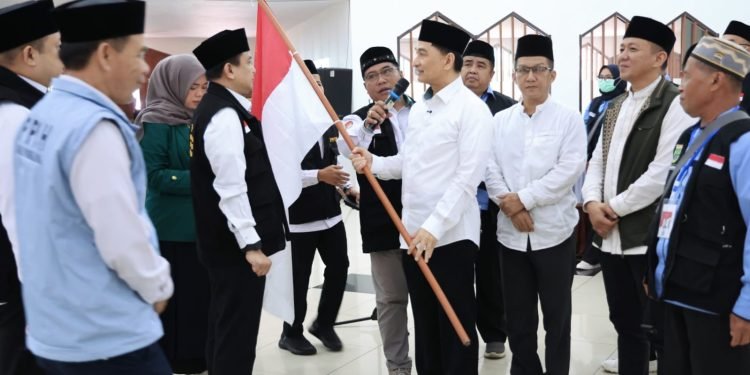 Wagub Banten Lepas Jamaah Haji Menuju Tanah Suci
