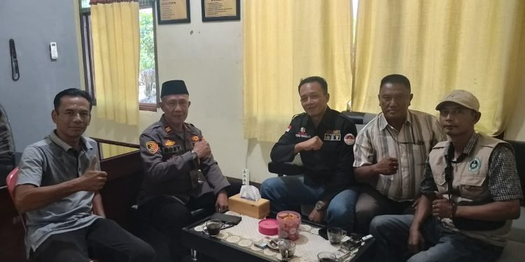Kapolsek Way Tuba Jalin Silaturahmi dengan Awak Media, Jaga Sinergitas Demi Kamtibmas