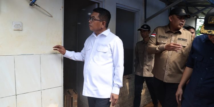 Gubernur Banten Tinjau Langsung Lokasi Huntap Cigobang