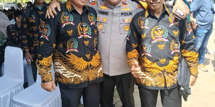 Demam Selfie Bareng Kapolres di Acara Radenmas