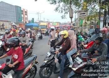 Polres Serang Beri Pelayanan Prima, Atur Lalu Lintas di Serang