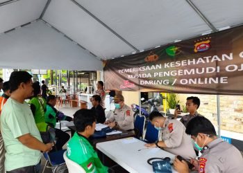 Polda Banten Gelar Bakti Kesehatan, Ratusan Driver Ojol Terlayani