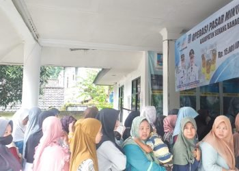 Operasi Pasar Minyak Goreng di Ciomas