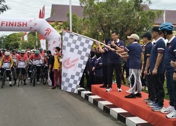 Jalan Sehat dan Sepeda Santai Meriahkan Hari Bhayangkara ke-79