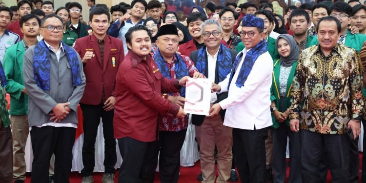 BEM PTMA Zona III Dilantik, Gubernur Banten Ajak Mahasiswa Bangun Banten