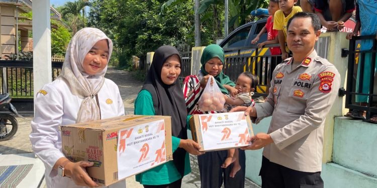 HUT Bhayangkara ke-79: Polsek Cikeusal Lawan Stunting!
