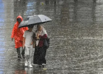 Peringatan Dini BMKG: Hujan Lebat Ancam Indonesia Hingga Awal Pekan