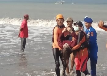 Perjuangan Mencari Korban di Selat Bali: Harapan Keluarga di Tengah Duka