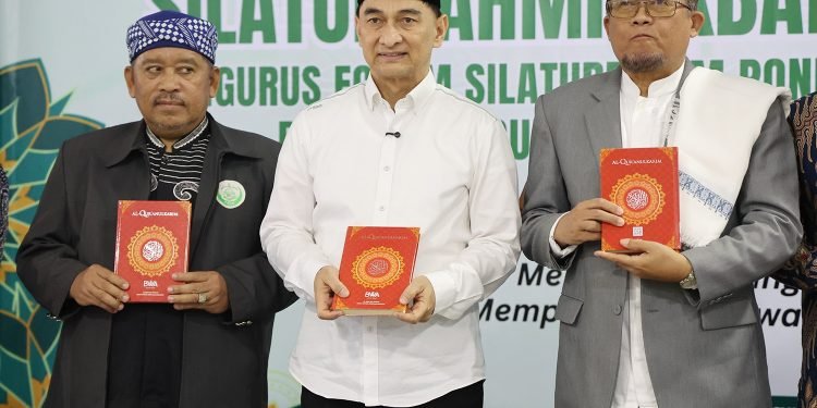 Pondok Pesantren: Benteng Moral Generasi Muda Banten