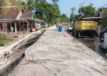 Jalan Rusak di Lebak Selatan Diperbaiki, Warga Lebak Selatan Senang!