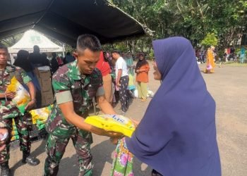 Kopassus Turun Tangan: Beras Murah Meriah untuk Warga Sekitar