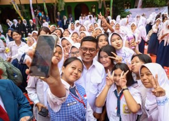 Sekolah Gratis Banten: Belajar Tanpa Beban!