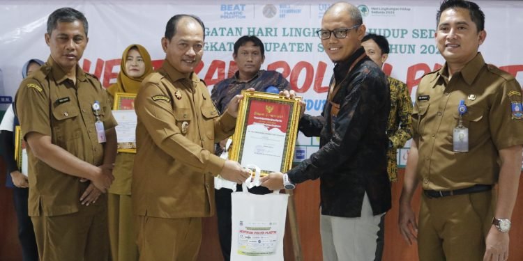 Wabup Serang Ajak Warga Bergerak: Kurangi Sampah Plastik!