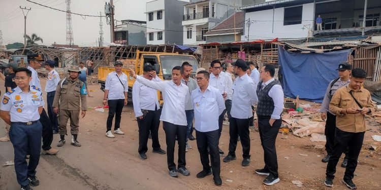 Gubernur Banten Tinjau Penataan Pasar Induk Rau Kota Serang