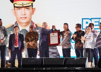 Kapolri Terima Penghargaan Internasional atas Dedikasi Perlindungan Buruh