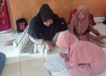 22 Tahun Tanpa Meja dan Kursi, Madrasah Diniyah Pandeglang Butuh Uluran Tangan