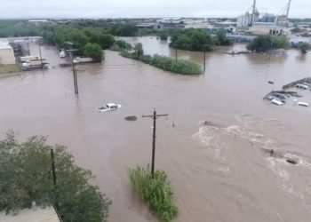 Tragedi Texas: Banjir Bandang Sapu Perkemahan, 32 Tewas!