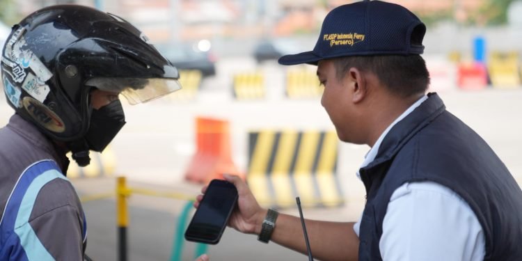 ASDP Intensifkan Pemeriksaan Tiket dan Identitas di Pelabuhan