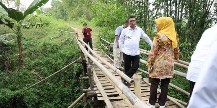 Jembatan Bambu Roboh Berulang, Gubernur Banten Langsung Bertindak