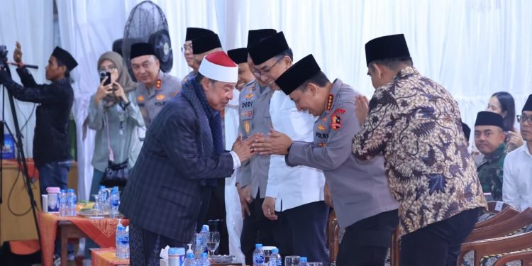 Kapolri Hadiri Haul Pondok Pesantren Buntet, Tekankan Sinergi Ulama-Umaro