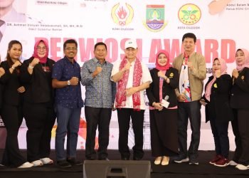Wagub Banten “Gebrak” Perwosi Award 2025: Perempuan Sehat, Keluarga Kuat!