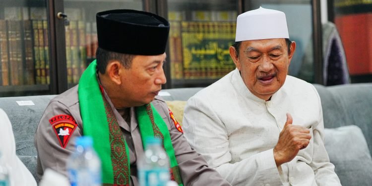 Kunjungan Kapolri ke Ponpes Langitan: Bukti Nyata Polri Peduli Pendidikan dan Generasi Muda
