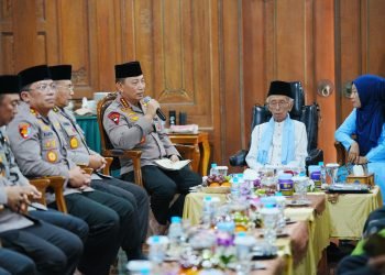 Kapolri Jalin Sinergi dengan Ulama Jatim: Lahirkan SDM Unggul untuk Indonesia Emas!