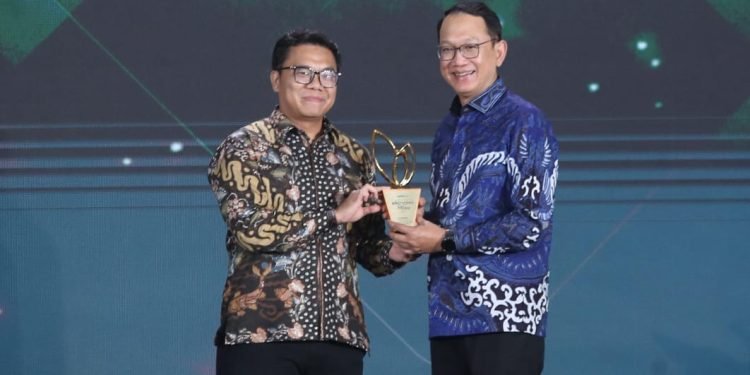 XLSMART Borong Penghargaan: Bukti Nyata Komitmen Lingkungan, Inovasi, dan Hubungan Baik