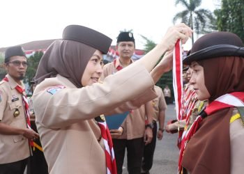 Semangat Pramuka Berkobar di Kabupaten Serang: Ratu Zakiyah Kukuhkan Ratusan Anggota Baru!