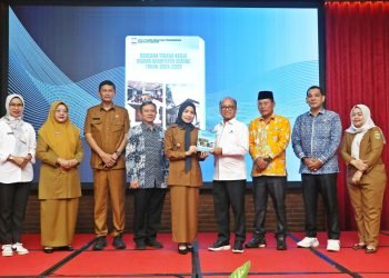 Terobosan Bupati Ratu Zakiyah: Buku RTK Makro Jadi Panduan Tekan Angka Pengangguran di Kabupaten Serang