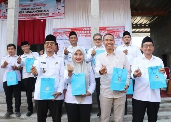 Disdukcapil Gencar Jemput Bola: Warga Sindangheula Dimudahkan Urus Adminduk